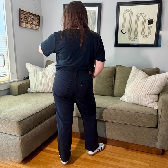 Levi's Black Straight Leg Women's Jeans - Picture 3 of 6